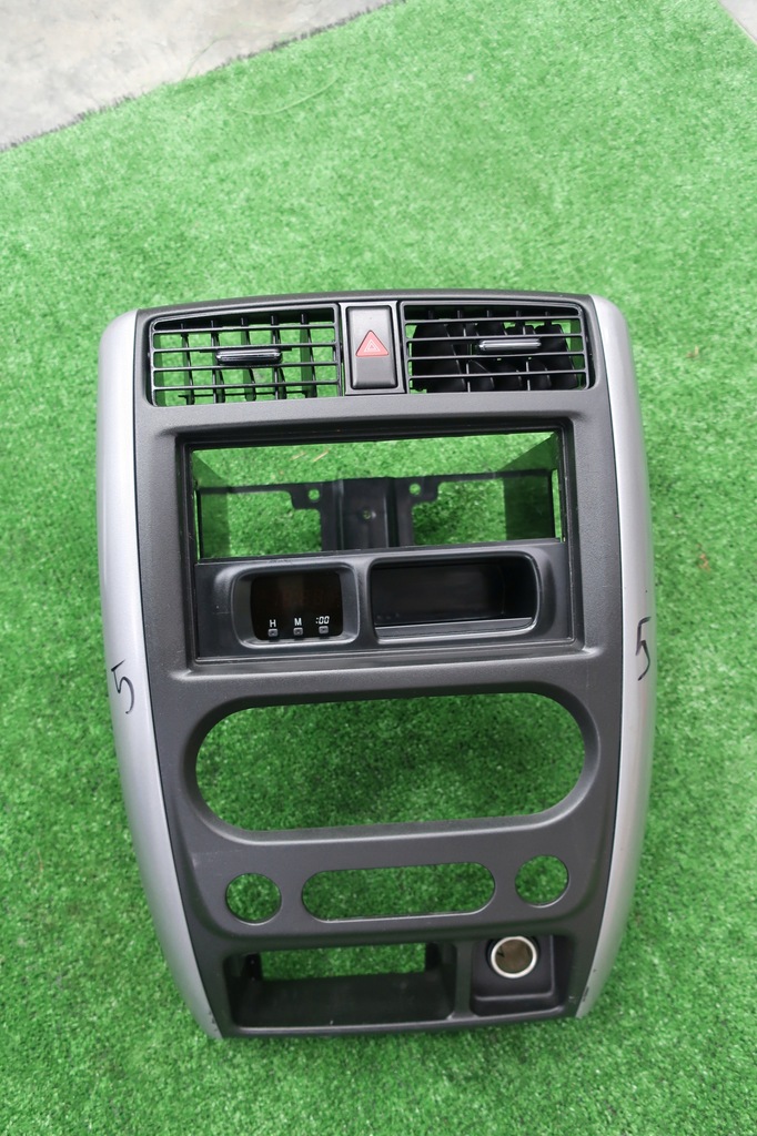 фото №1, Рамка радио часы suzuki jimny 2005 1din