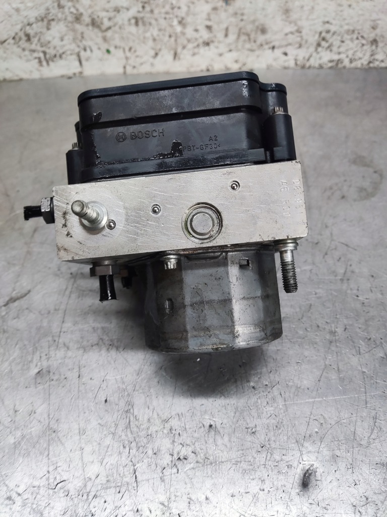 Купити Mercedes a klasa w176 b w246 2.2 cdi насос abs a0094316412