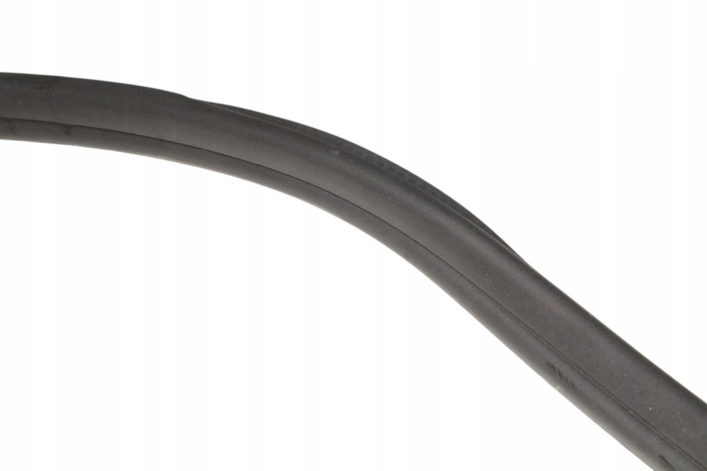 фото №12, Прокладка задних правых дверь bmw f40 7452335 1.5l бензиновый 103kw 2023