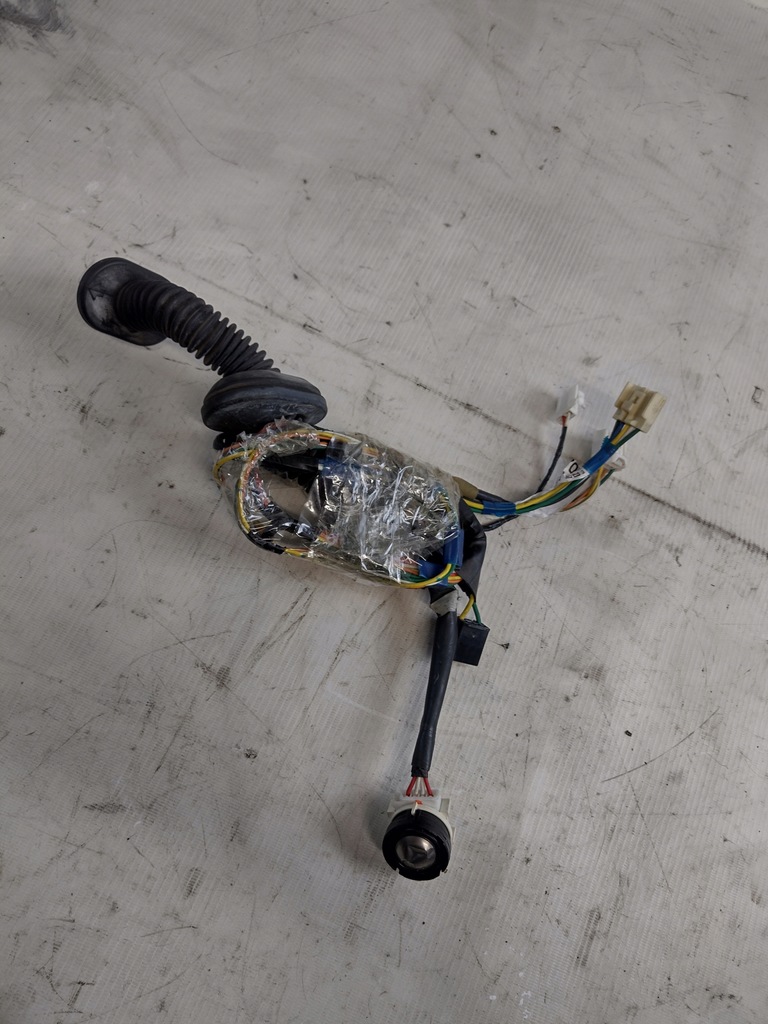 фото №8, Електропроводка двері правий задня toyota prius ii 08r. 8215347150g