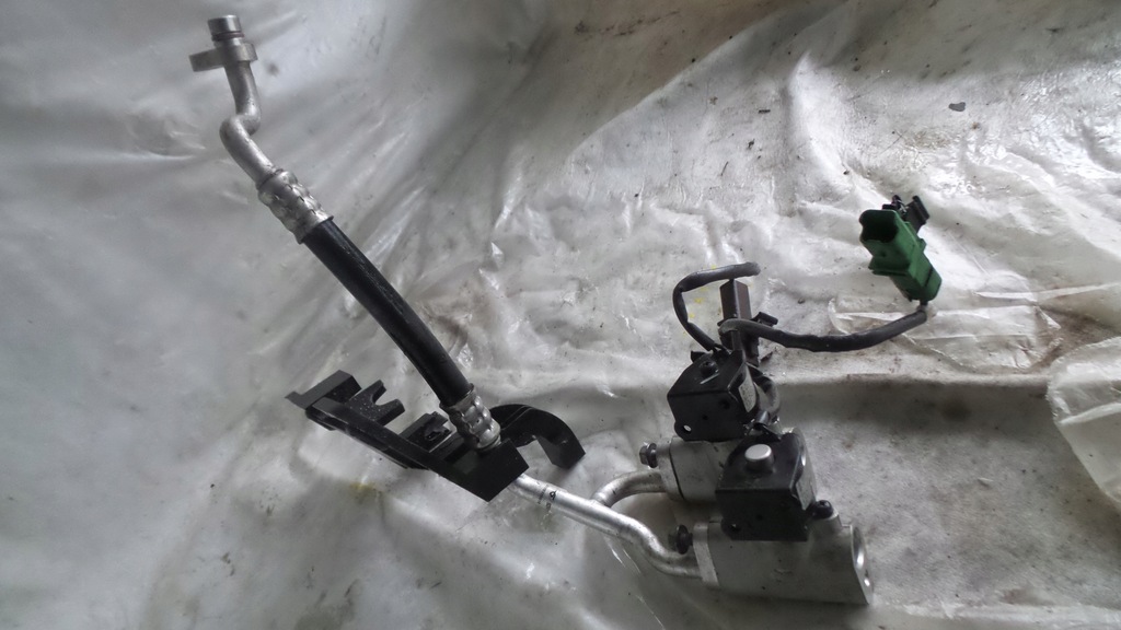 фото №7, Шланг кондиціонера renault zoe 924467761r трубка кондиціонер 924871682r