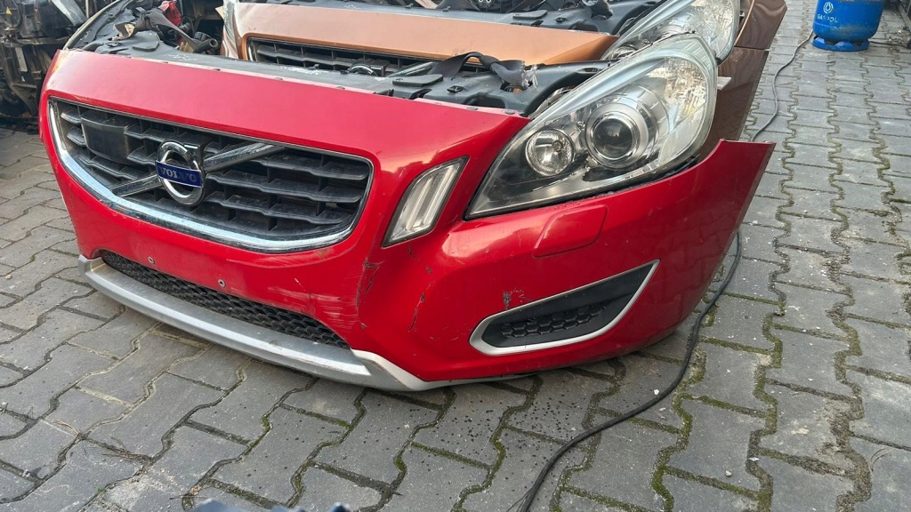 Бампер перед передний радар sprysk volvo v60 10-13 Доставка