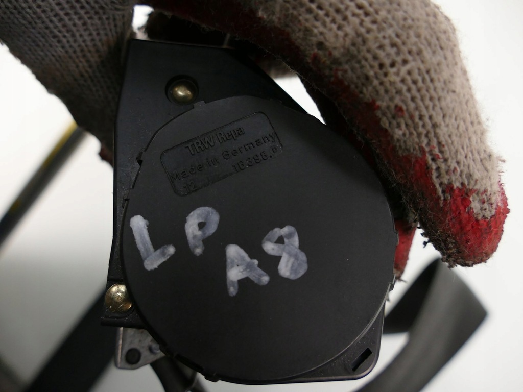 фото №6, Audi a8 d2 pas безопасности левый перед