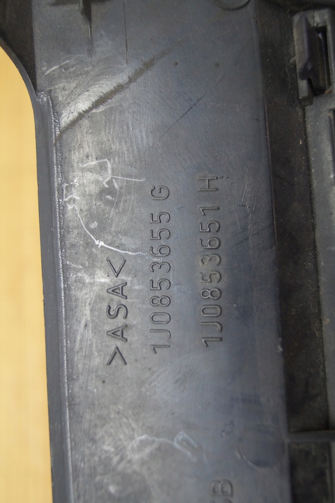 фото №7, Vw golf iv 97-06 решётка радиатора 1j0853655d