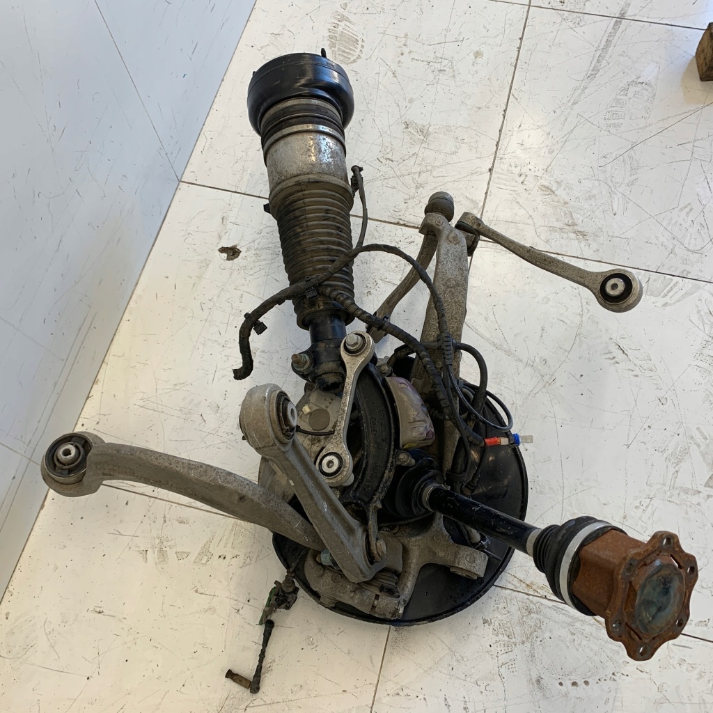 Поворотний кулак ліва перед амортизатор привідний вал важелі підвіска audi a8 d4 рестайлінг  16r Доставка