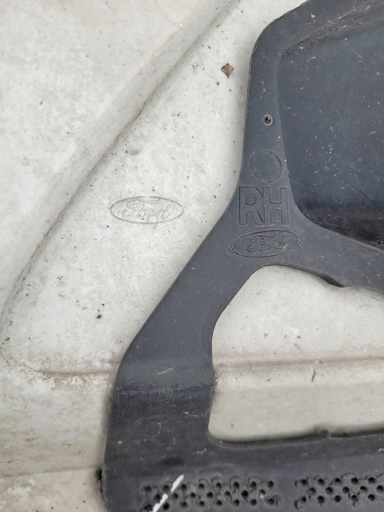 фото №9, Бампер передний ford connect tourneo przed liftem 13-17 / lift 17-21