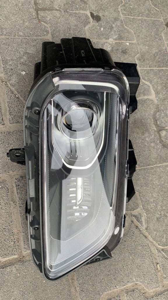 Купити Hyundai kona 2018- full led фара правий перед