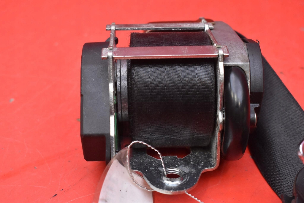 Ремінь безпеки лівий перед натягувач європа  5p0857705b seat altea 1 1 04-09 в Україні