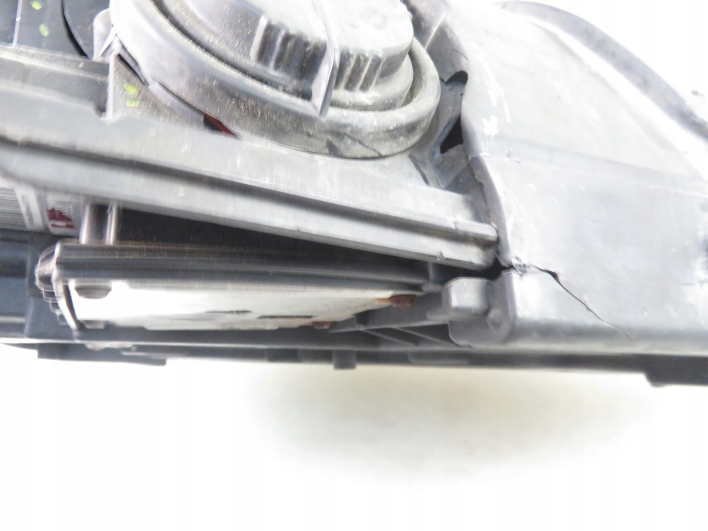 фото №11, Лампа левая передняя audi q7 4l0941003b