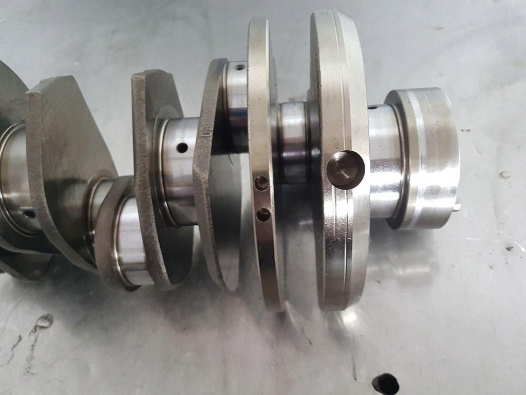 64216 r64216 wał колінчастий mercedes v6 cdi jeep crd ідеальний стан в Україні