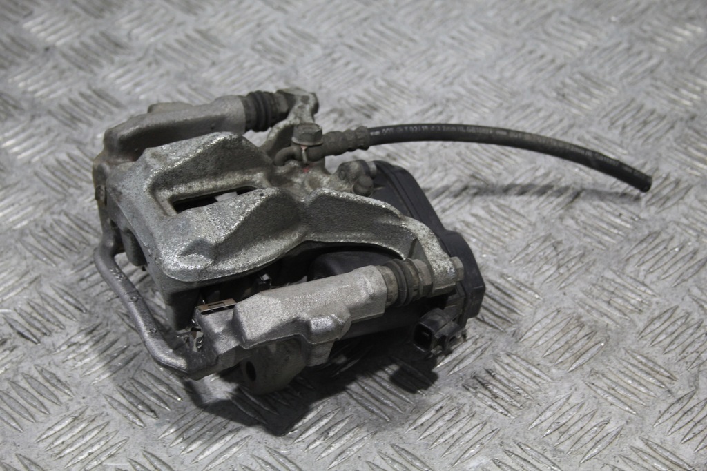 фото №1, Суппорт тормозной правый задняя toyota chr c-hr