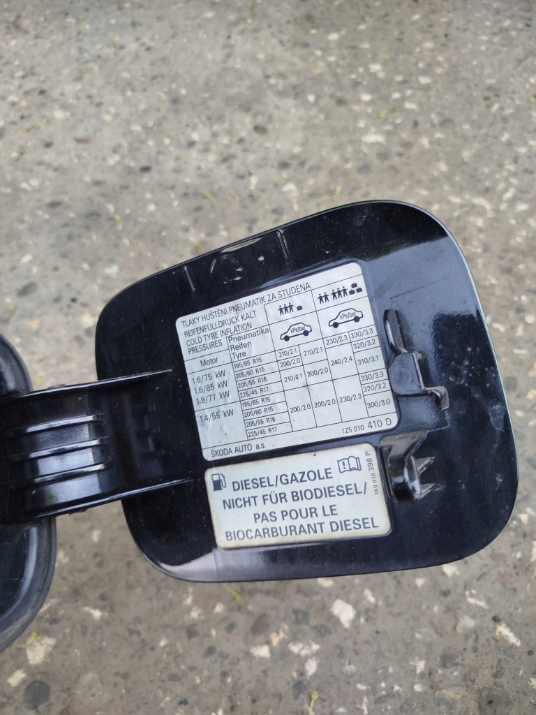 фото №6, Крышка заливной топлива 1z5809857 skoda octavia ii 2004 rok