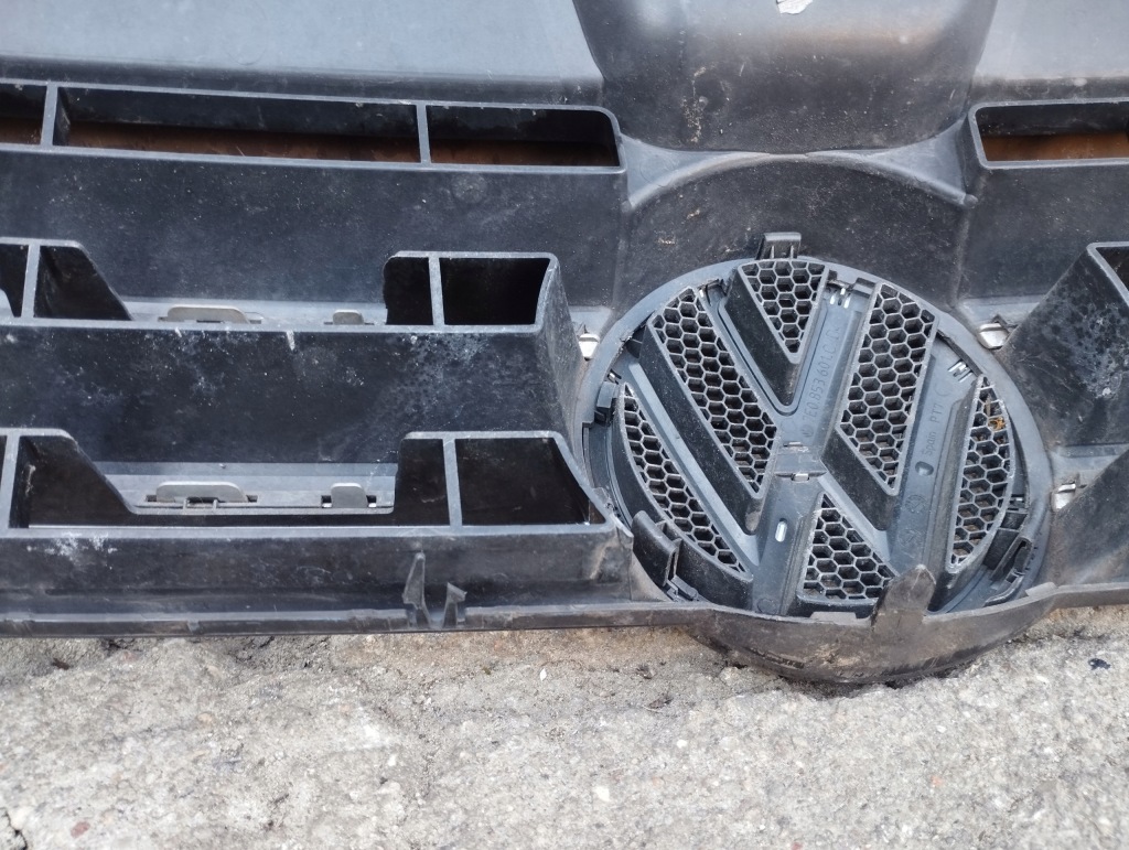 Купить Решётка радиатора решётка  vw t5 рестайлинг  7e 7e5 2009-2015 7e5853651a