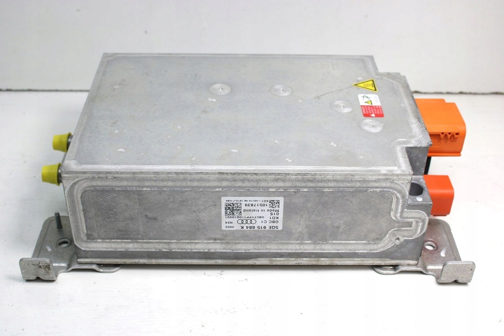 фото №7, Audi e-tron зарядное устройство 5qe915684k 5qe 915 684 k устройство do зарядки аккумулятор