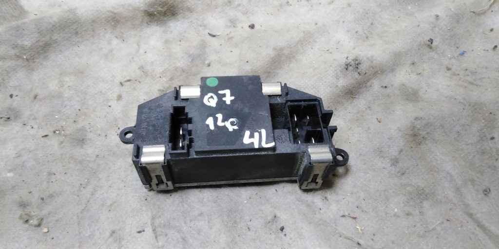 фото №1, Audi q7 резистор вентилятор 12r eu 3c0907521g