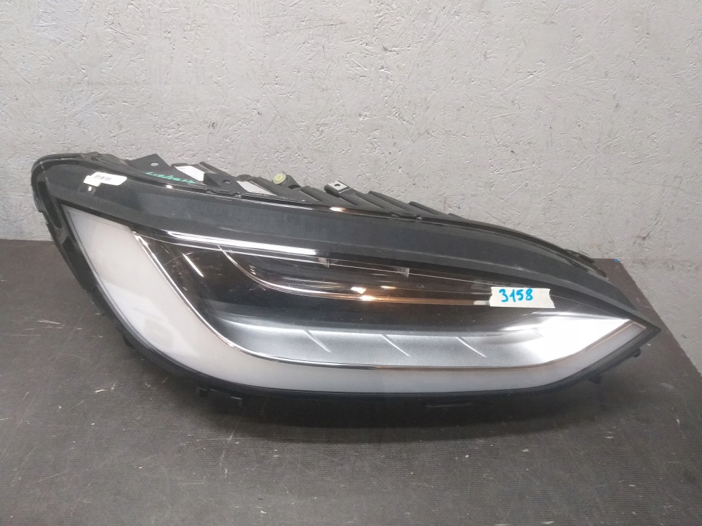 Купити Лампа перед права tesla x full led 103431999b
