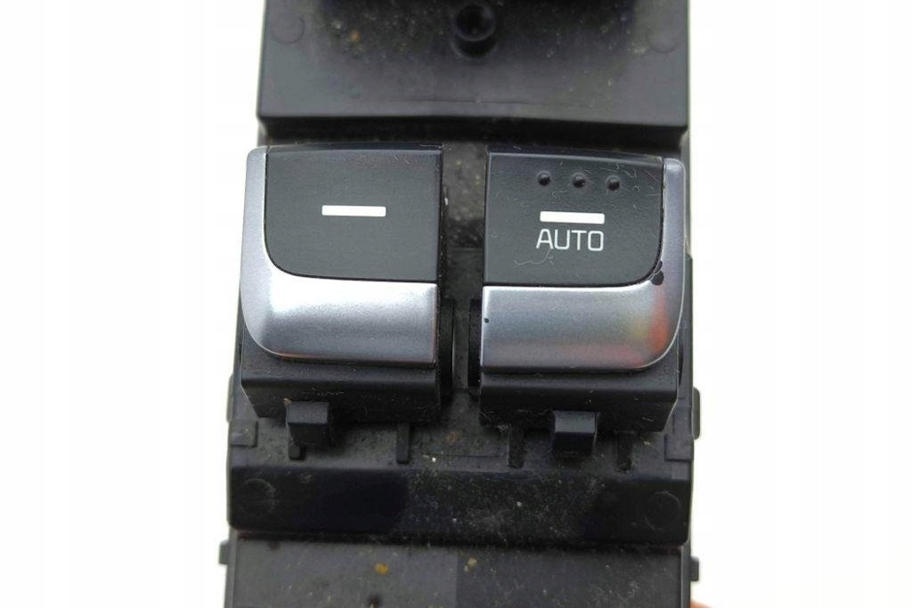 фото №10, Кнопка управление окон задних левых дверь kia sportage v nq5