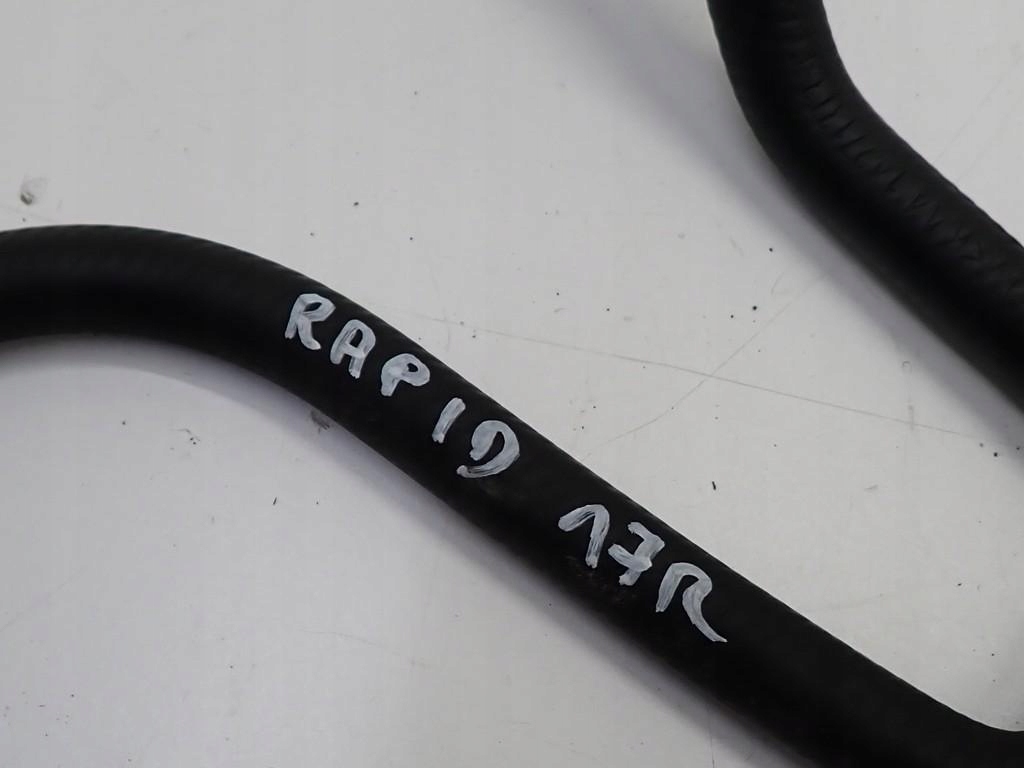 фото №8, Wąż шланг трубка wody 04b121070a toledo iv skoda rapid 1.4 tdi cus 17r