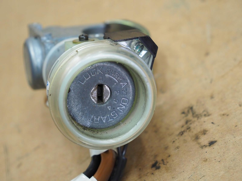 фото №12, Замок запалювання subaru outback 3.0 h6 вкладка