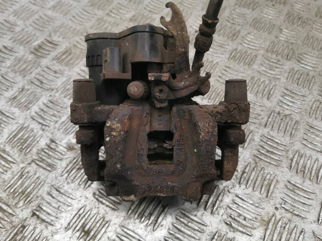 Купить Land rover discovery sport 2015 суппорт тормозной задний fk722k328bc