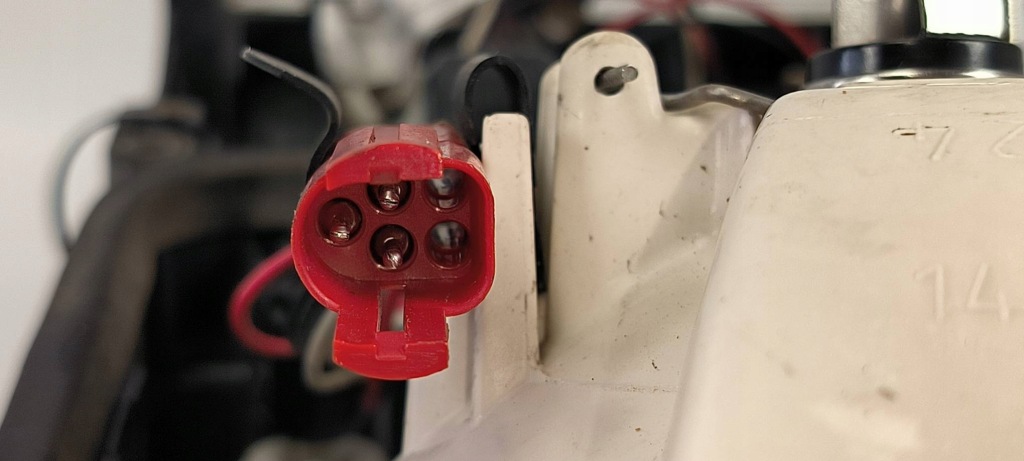 фото №3, Лампа левая перед 1732509 scania r 420 r420