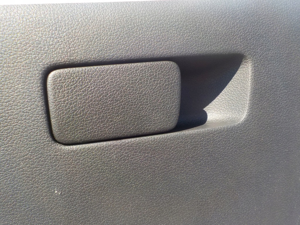 фото №5, Hyundai kona 1.0t gdi 2017- бардачок консолі europa