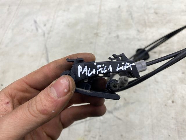 фото №4, Chrysler pacifica lift ручка тягa трос відкривання капот