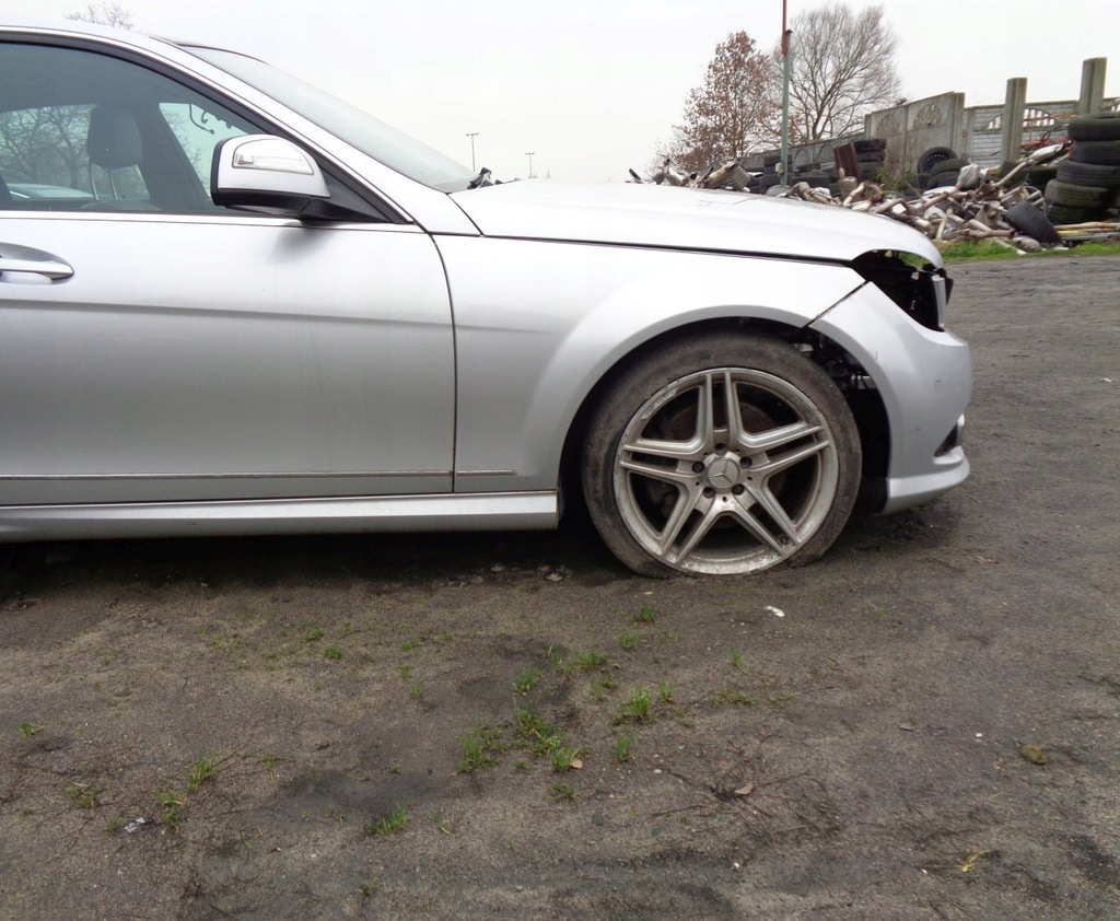 фото №1, Mercedes c w204 c775 чверть права передня