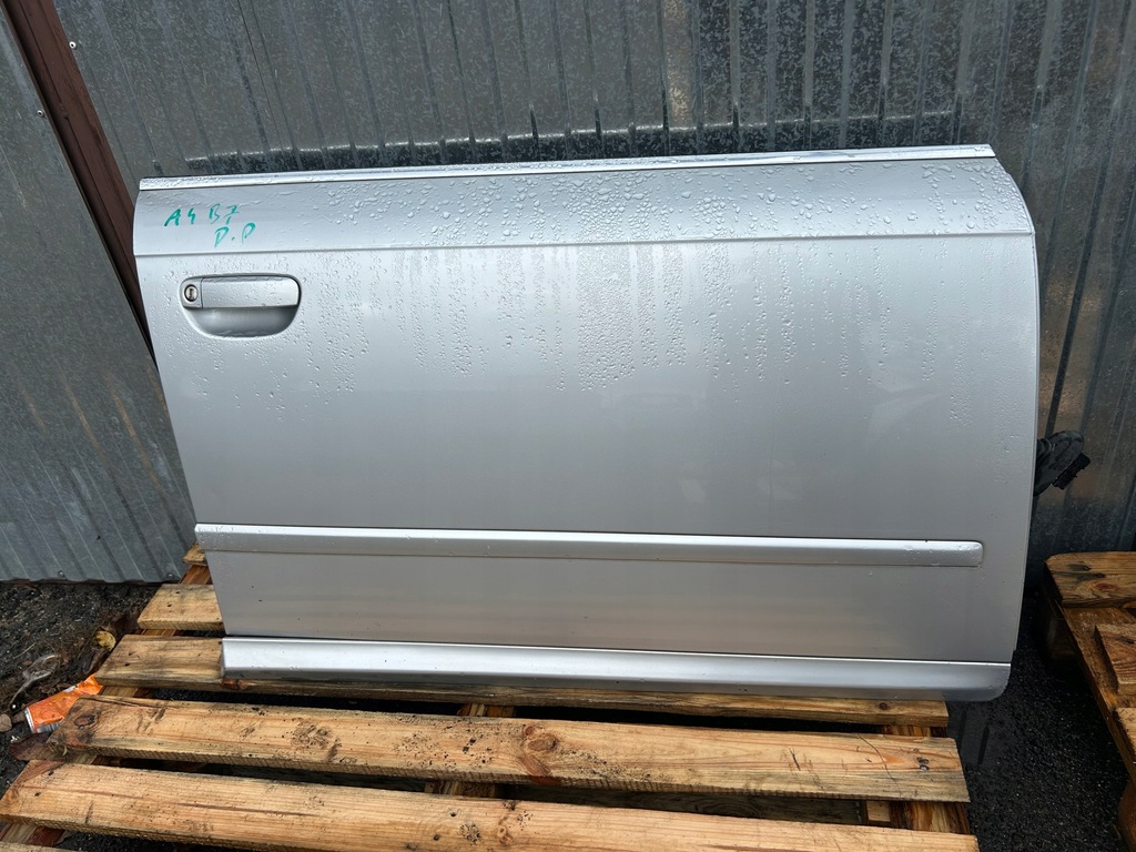 фото №1, Audi a4 b7 дверь правый перед ly7w