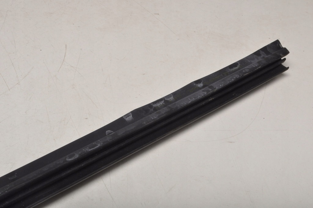 фото №10, Mercedes w172 r172 молдинг стекло подоконная передняя правая a1727200824