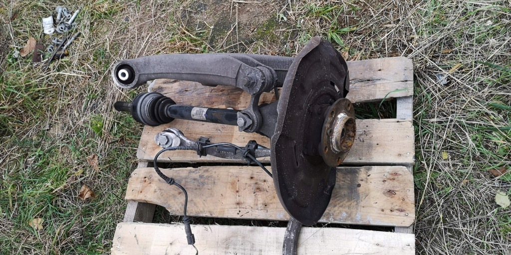 фото №1, Bmw m6 f12 f13 f06 поворотный кулак задняя правая приводной вал 228