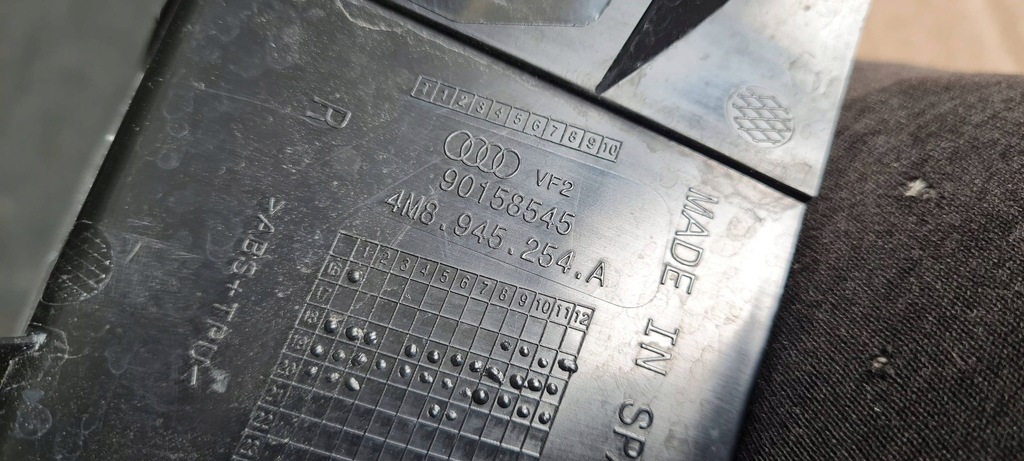 фото №10, Sq8 4m rsq8 q8 заглушка захист лампи права правий задня 4m8945254a