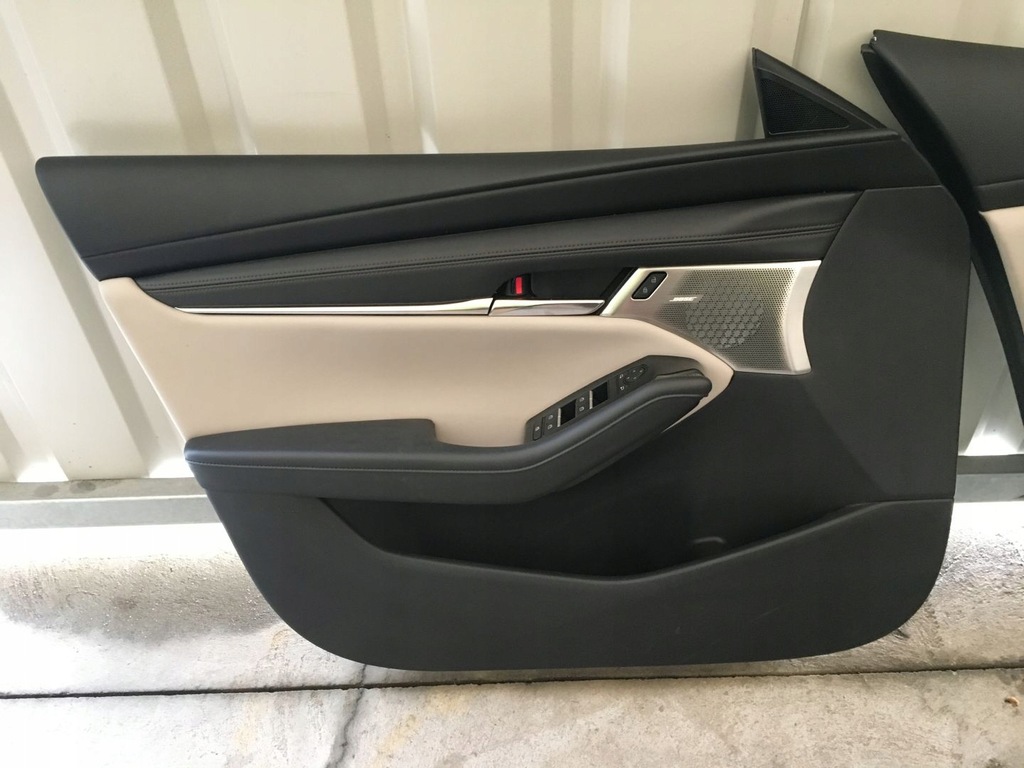 фото №7, Mazda 3 iv 19- обшивка обшивки двері sedan usa