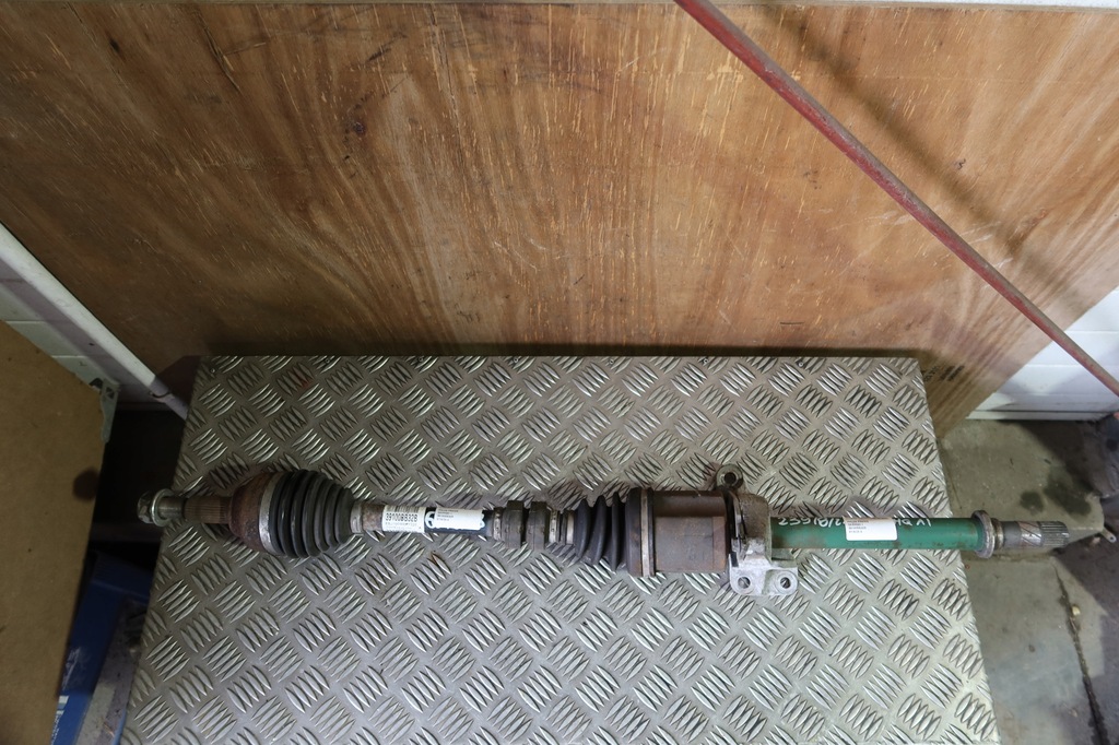 фото №1, Nissan оригінальний номер 39100bb32b привідний вал