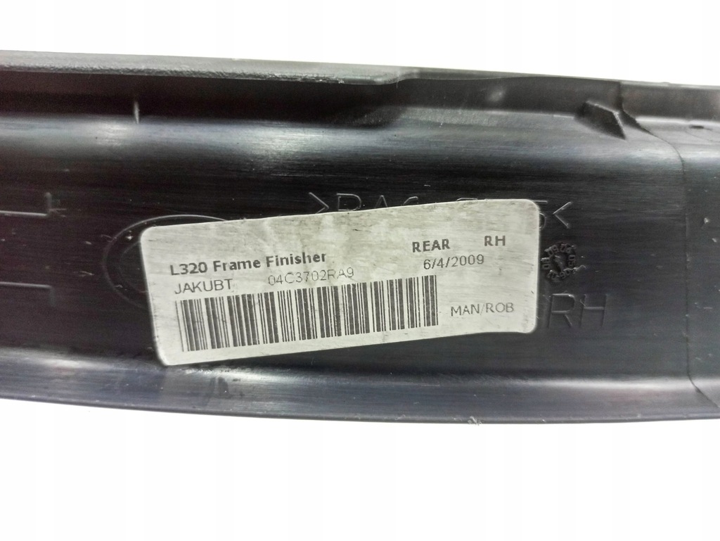 фото №13, Молдинг стекло задний задняя сторона правая land rover range rover sport l320 04c3