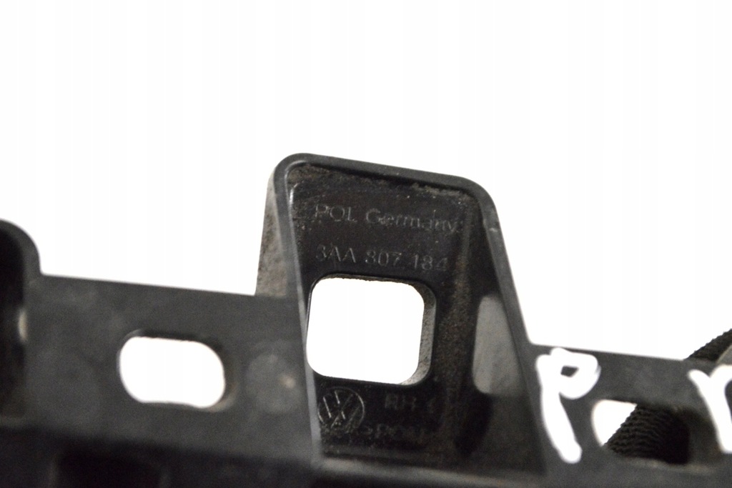 фото №5, Vw passat b7 2.0 tdi 2011 rhd передній правий кронштейн бампера