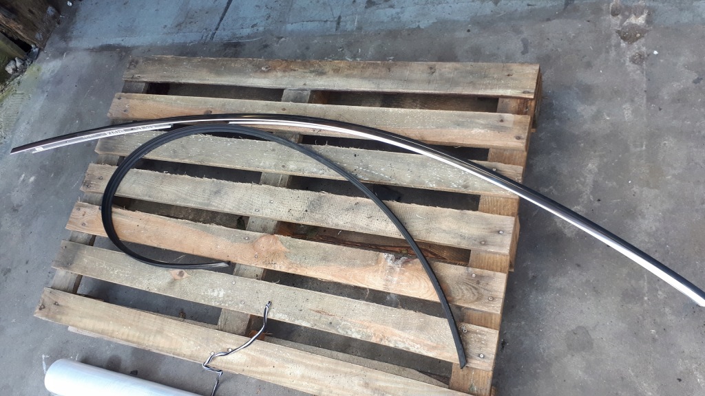 фото №1, S7 4g a7 молдинг кровельная крыша хром правая 4g8853704al