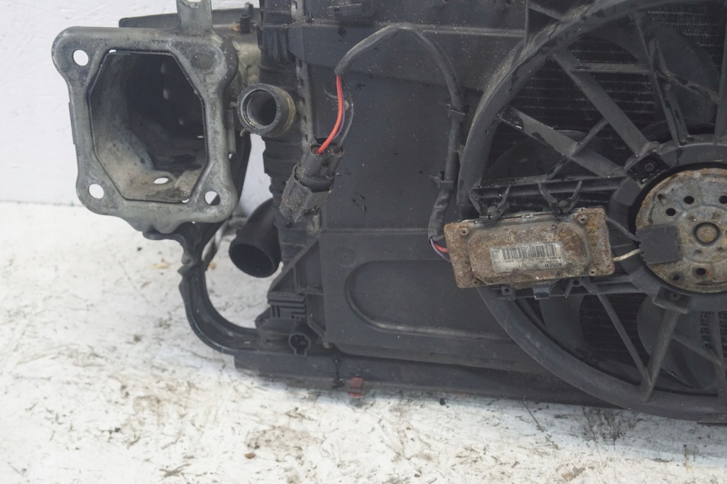 фото №14, Pas передній радіатор volvo v50 2.0d