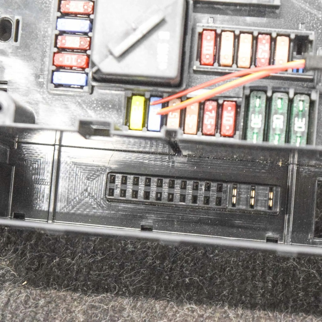 фото №5, Bmw 5 f10 f11 2010 коробка предохранителей / комплект