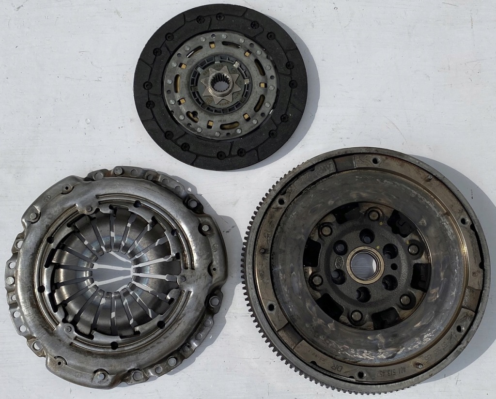 фото №1, Opel astra j 11 r 1.4 turbo полный сцепление прижим диск двухмассовый маховик