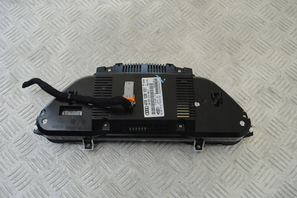 фото №5, Счетчик приборы бензин 4f0920931t audi a6 c6