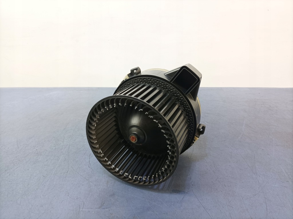 фото №1, Bmw 5 g30 g31 вентилятор обдув 0130309508