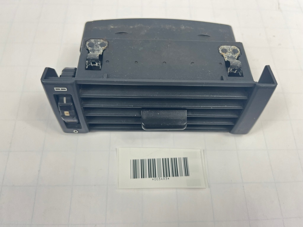 фото №6, Решётка обдув правая пассажира w панель консоль mercedes w124