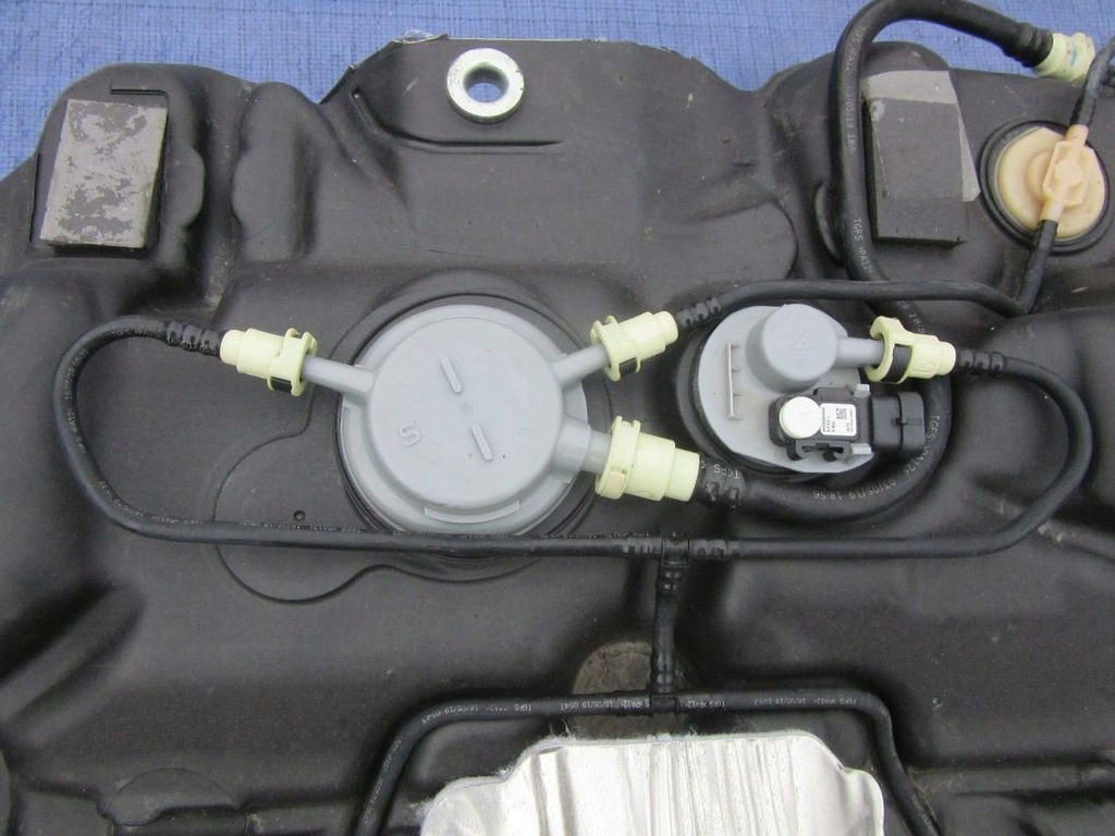 фото №7, Dodge durango iii 6.4i 2020 бак пального bak