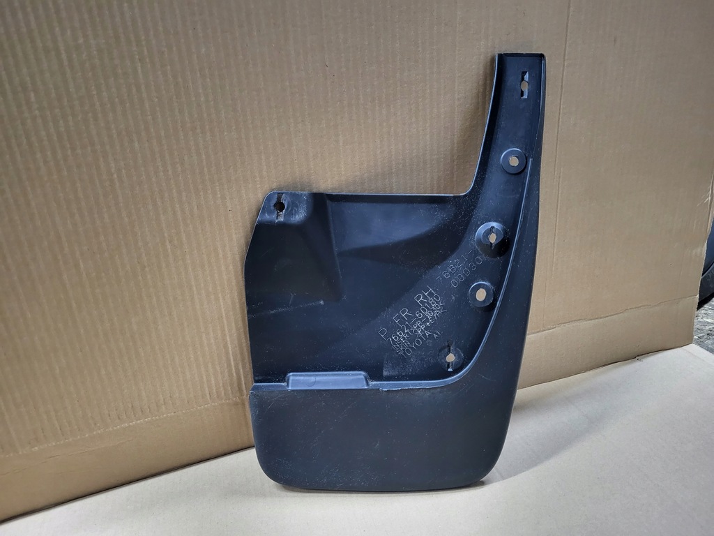 фото №1, Toyota land cruiser 150 брызговик передний lub задний правый