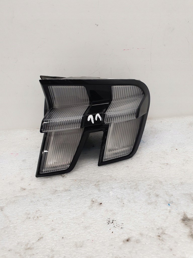 фото №1, Ford mustang mach-e лампа задняя задняя левая led europa lj8b-13405ae