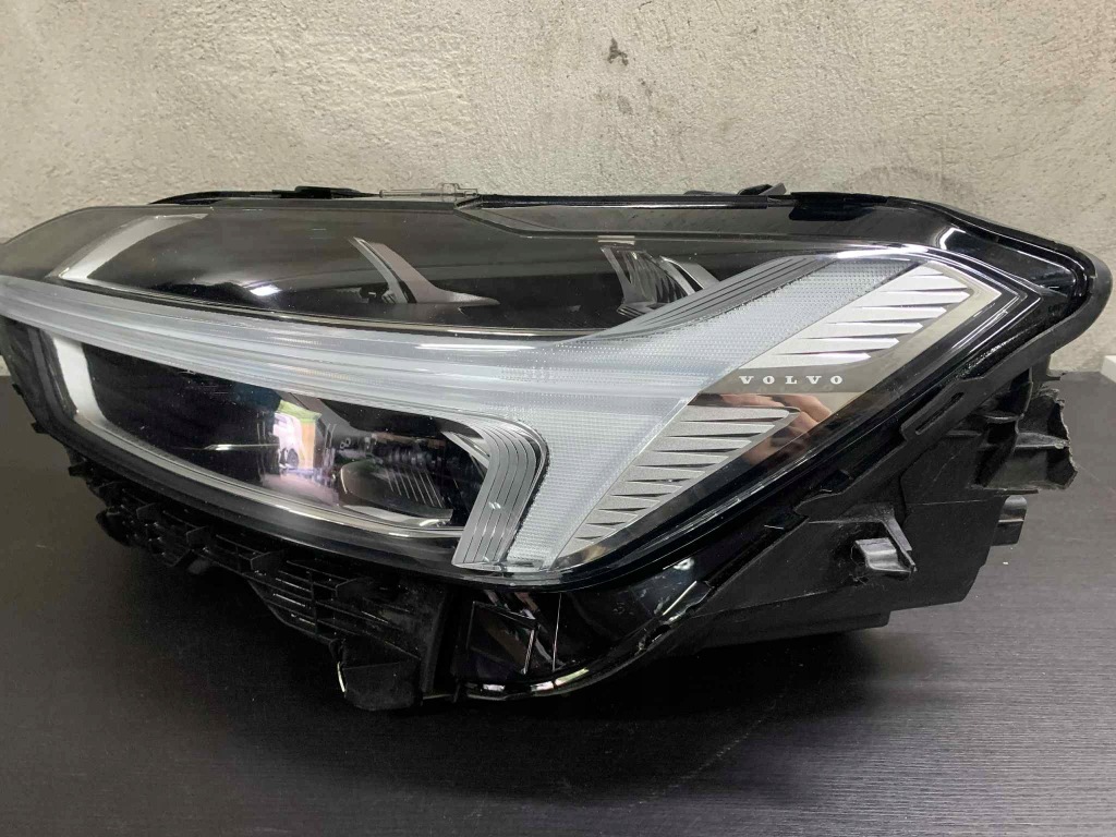 Фара volvo xc60 2 2 full led левая перед 31420417 на стекло itp Недорого