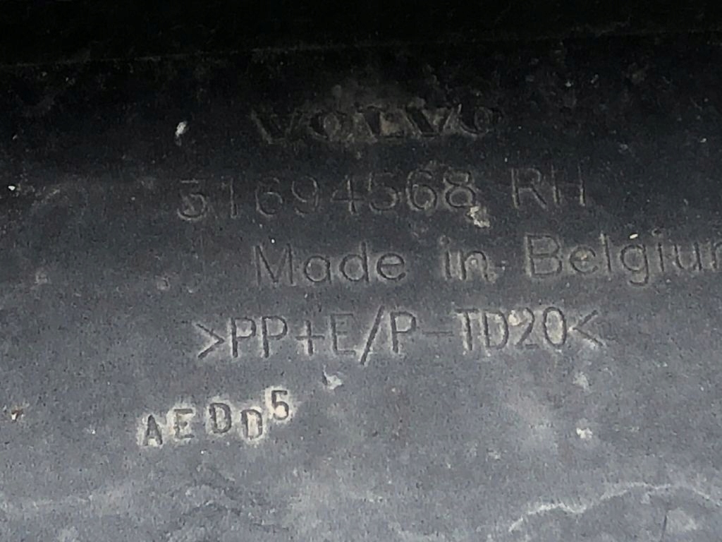 фото №2, Volvo xc90 - молдинг бампера перед r-design правая