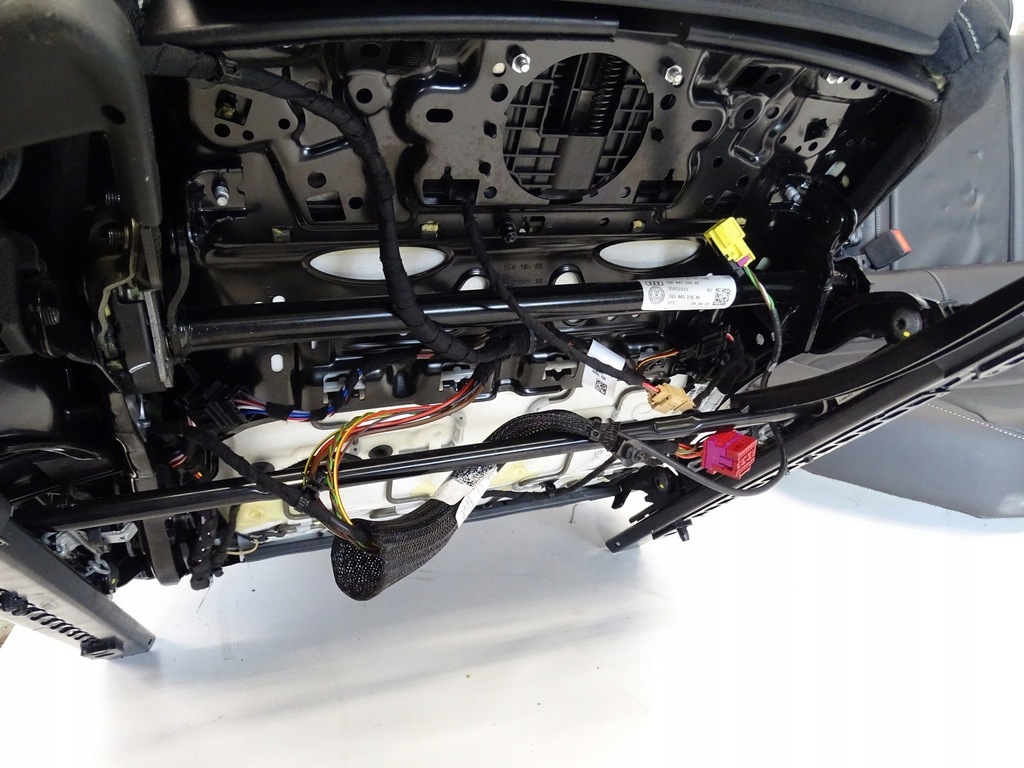 фото №11, Сидіння перед задня задні заднє сидіння комплект шкіра vw arteon r-line