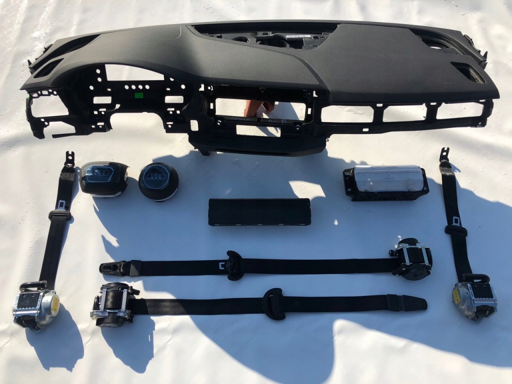 фото №11, Audi a5 f5 приборная панель консоль приборная панель pulpit подушки безопасности srs подушка безопасности ремни шторки безопасности mix